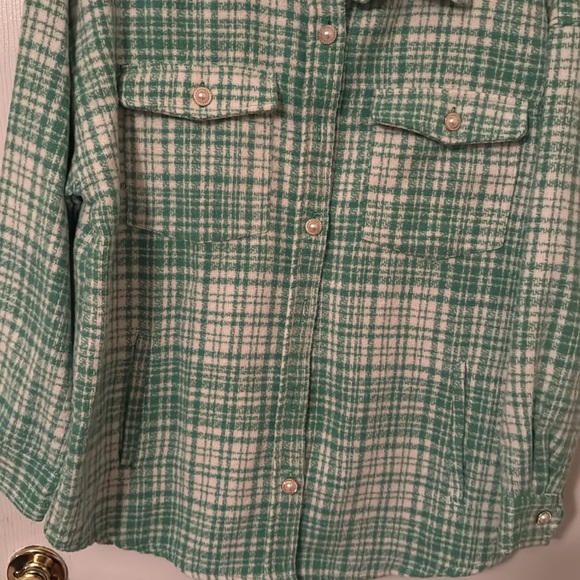 Forever 21 Plaid Longline Shacket Size L Color Green Cream - Picture 5 of 8
